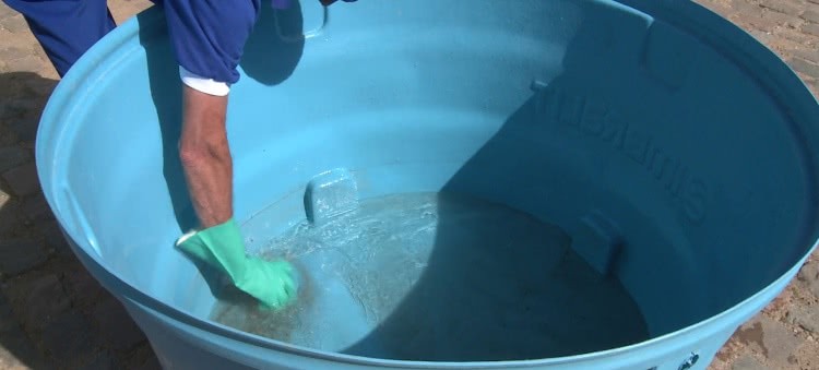 Como fazer Limpeza da Caixa D'água